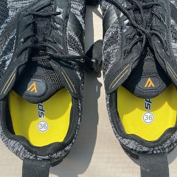 Water Shoes for Women Quick-Dry Aqua Sock Barefoot for Lake, River, Never Worn - Picture 5 of 6